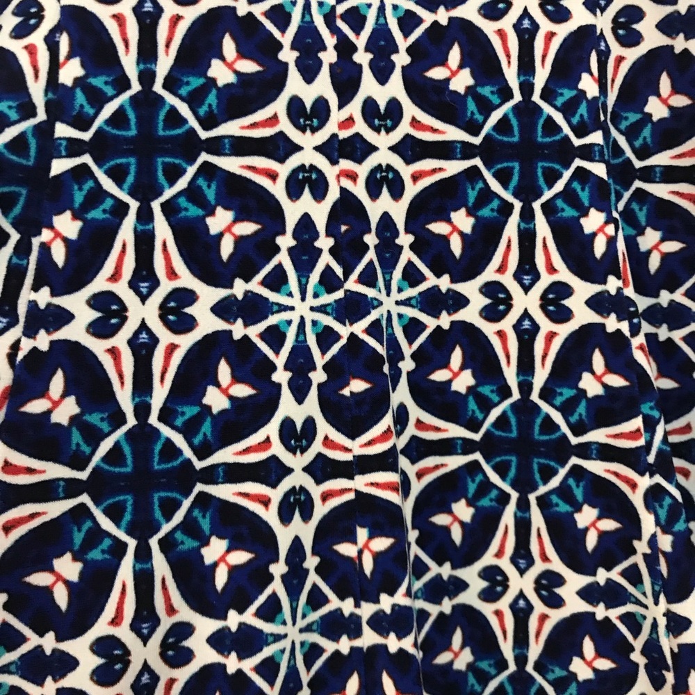 Keyhole patterned dress - Picture 2 of 2